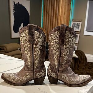 Embroidered -CORRAL - Western Cowgirl Boots size 2T